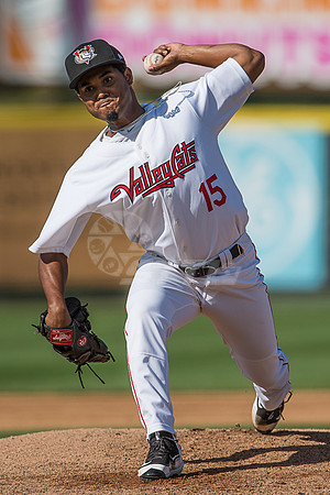 15 - Carlos Hiraldo