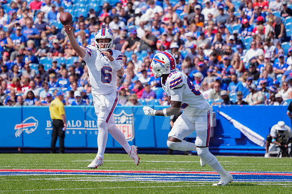 NFL: Chicago Bears at Buffalo Bills